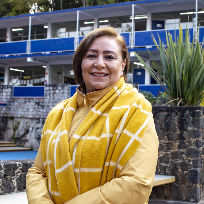 01 Foto de la directora